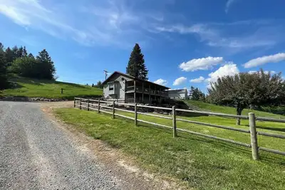 Image de Large Family Home on 80 acres, Amazing Views