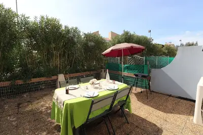 Image de 2 pièces 4 personnes terrasse piscine climatisation