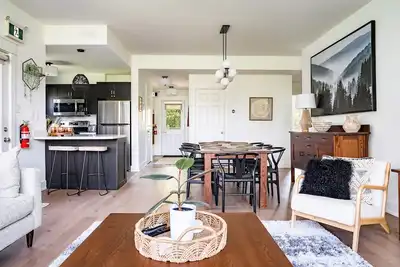 Image de Lovely 3 Bedroom Condo With Stunning Views