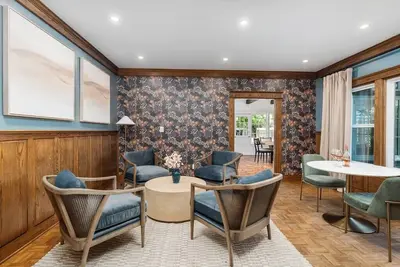 Image de Luxe Retreat Designed For Group Getaways