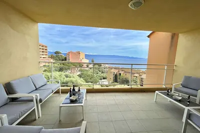 Image de Appartement 4 pièces, 8 couchages, plage proche, clim, Ajaccio