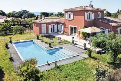 Image de Belle Villa Pour 8 Personnes Avec Piscine Privée Dans le Golf de la Valdaine