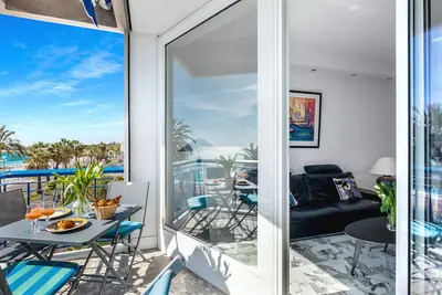 Image de Amazing Sunset - Stunning sea view flat on the Promenade des Anglais