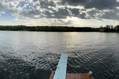 Image de Charming home on Lake Quinsigamond!