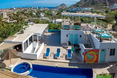 Image de Entire Private 20 room hotel! The one and only Whole-Tel! Private for your group