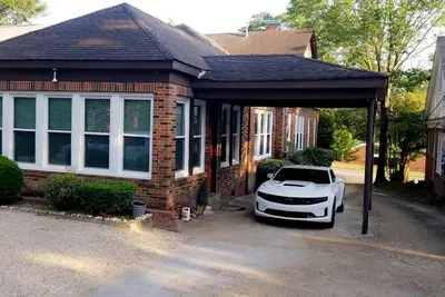 Image de The Original Madison's Home is Located 2 Mins from Downtown