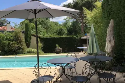 Image de Maison, piscine privée jardin, terrain de boules, au calme, nature, proche Lyon