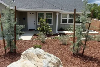 Image de Walking distance to downtown Murphys - Shopping, Restaurants, Wine Tasting
