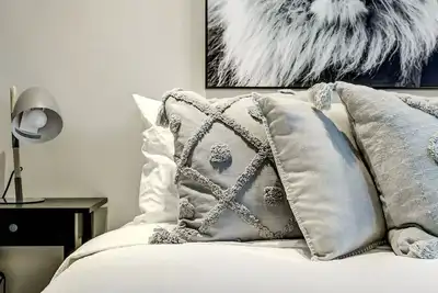 Image de Entire Luxury Suite In The Heart Of Downtown Kelowna