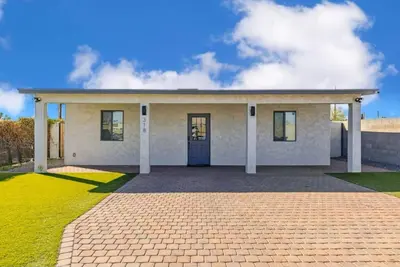 Image de 3 Min to Phx Airport | Entire Home | Sleeps 10