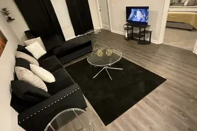 Modern Retreat Downtown Atlanta!