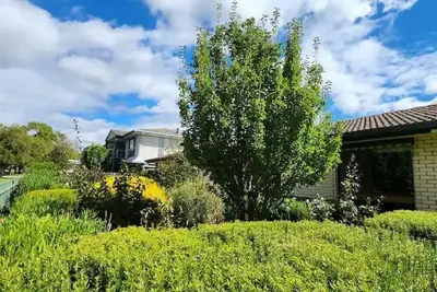 Image de Garden View - Entire two Bedroom Unit