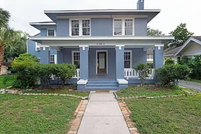 Image de Your Old Montrose Mansion! Sleeps 14/7br/4ba/4pa