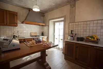 Image de Renovated historic house in the Borgo Antico in Gaggio Montano Bolognese Apennines