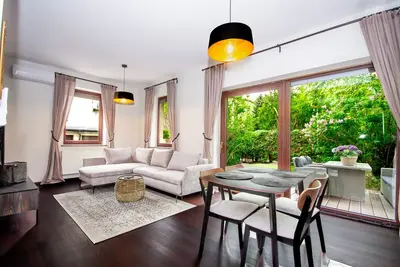 Image de 2-bedrooms Apartment in the City Center with the terrace and sunny garden