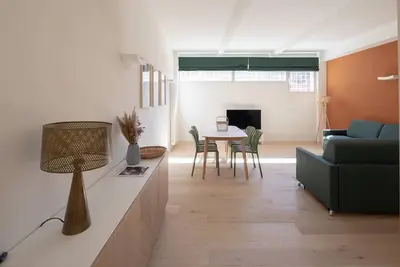 Image de Trastevere deux pièces rénové et lumineux