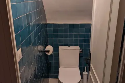 Image de Charmante Maison au Cabellou sur le sentier côtier.