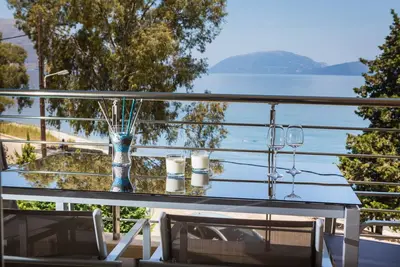 Image de luxury apartment waterfront with amazing sea view