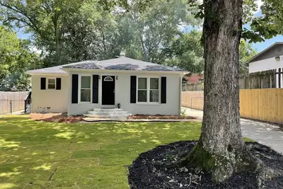 Image de Cozy house close to everything you need for a comfortable stay.