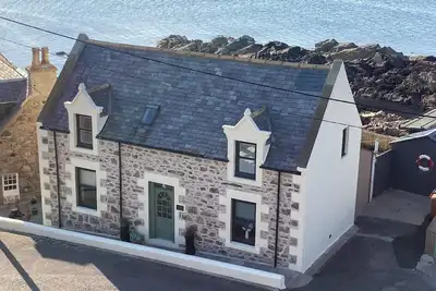 Image de Sea Front Property With Stunning Views