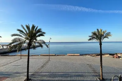 Image de Apartamento Enfrente del mar y a Menos de dos Minutos de la Playa