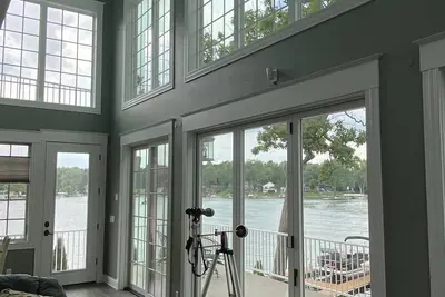 Image de Gorgeous Luxury Lake House with Fantastic Views and Amenities