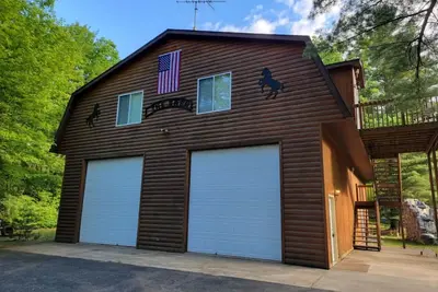 Image de Spacious Luxury Cabin near The Big Bear Creek!