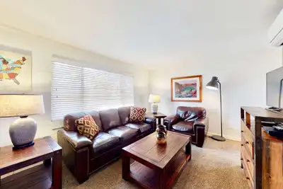 Image de Downtown Cozy Home Base - Purple Sage 3