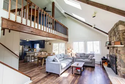 Image de Creekside Cabin in Poconos Mountain Resort