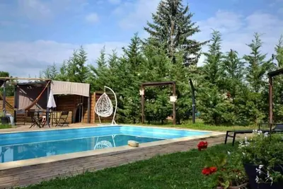 Image de Maison de Vacances avec Piscine pour 12 Personnes (à coté voie verte pour vélo)