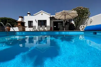 Image de Villa met private pool in the centre of Playa Blanca