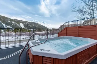 Image de Panoramic Mountain Views/Hot Tub Access/Private Deck with Grill