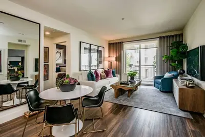 Image de Spacious 2br Condo in Flats at Cityline
