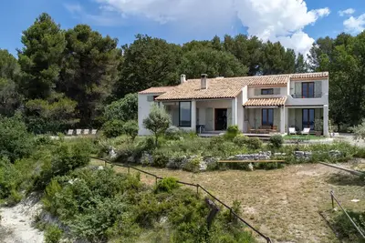 Image de Maison Avec vue Imprenable, Piscine et Chambres Climatisées