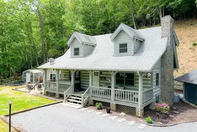 Image de Amazing Grace Cabin - How Sweet it is in the Smokies! Cherokee | Bryson City