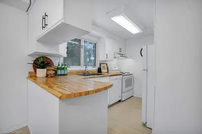 Image de Sunrise Cottage - Private Beach on Sturgeon Lake