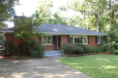 Image de 500 Feet Frontage on Sope's Creek