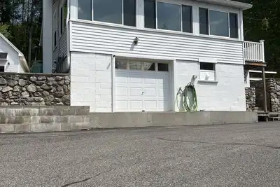 Image de Lake Winnipesaukee Guest Cottage Vacation Rental in the heart of Alton Bay, Nh!