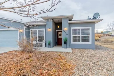 Image de Lovely, spacious 3 bedroom townhome