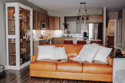 Image de Luxury Waterfront 2br w/ King Suite