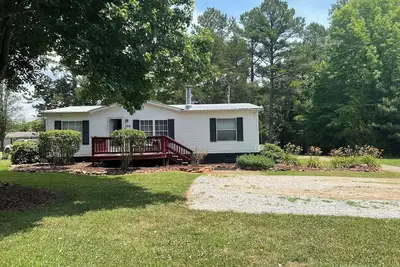 Image de 3-bedroom vacation home just 5 minutes to Lake Gaston