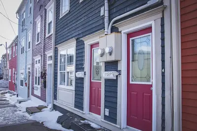 Image de Jellybean Delight! Stunning 2b Historic Home