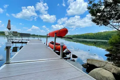 Image de All New! Secluded Maine 14-Acre Lakefront Log Cabin >A/C, Kayaks, Wildlife, Fun
