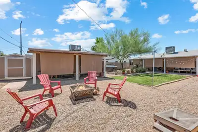 Casa Coronado : Downtown Phx w/ Hot-Tub & Fire Pit