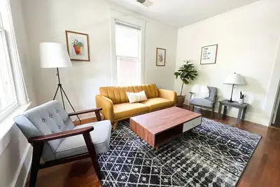 Image de Charming Bungalow in Cooper Young- Memphis!