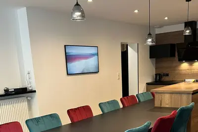 Image de Premium : Maison de village, Sauna, Balnéo, Recharge Ve, entièrement rénovée