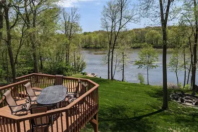 Image de 2-Acre Retreat on the Fox River with Spectacular Views & Hot Tub!