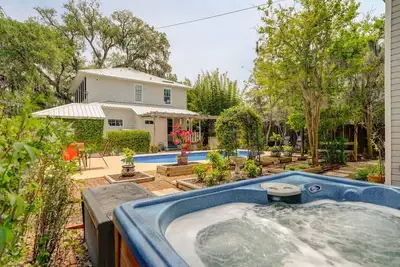 Image de The Charlotte House - Downtown, Nights of lights!