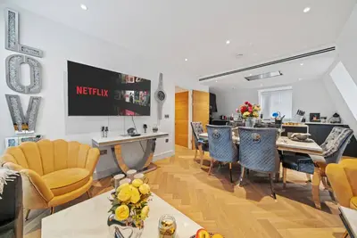 73 Wow Marble Arch Maysa