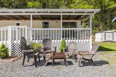 Image de Magical Location on the River, Hiking, and Rafting